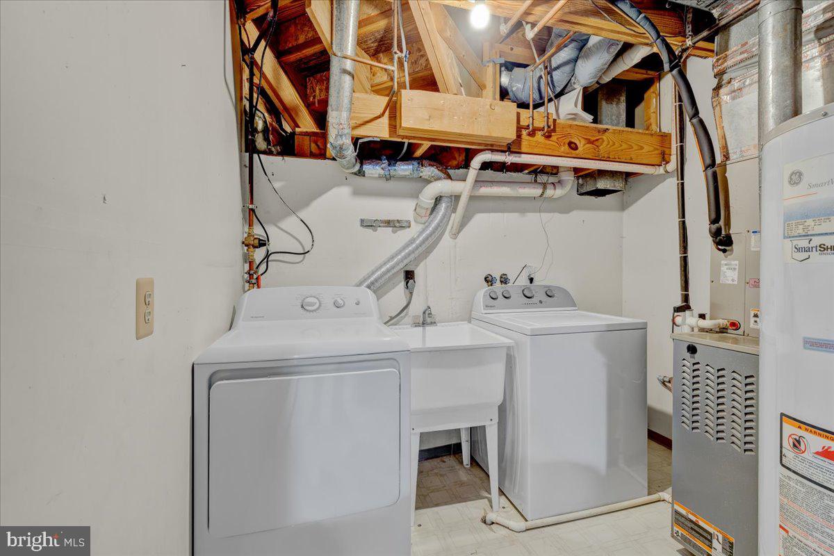 14043 Winding Ridge Lane Centreville, VA 20121 - Photo 30 of 37