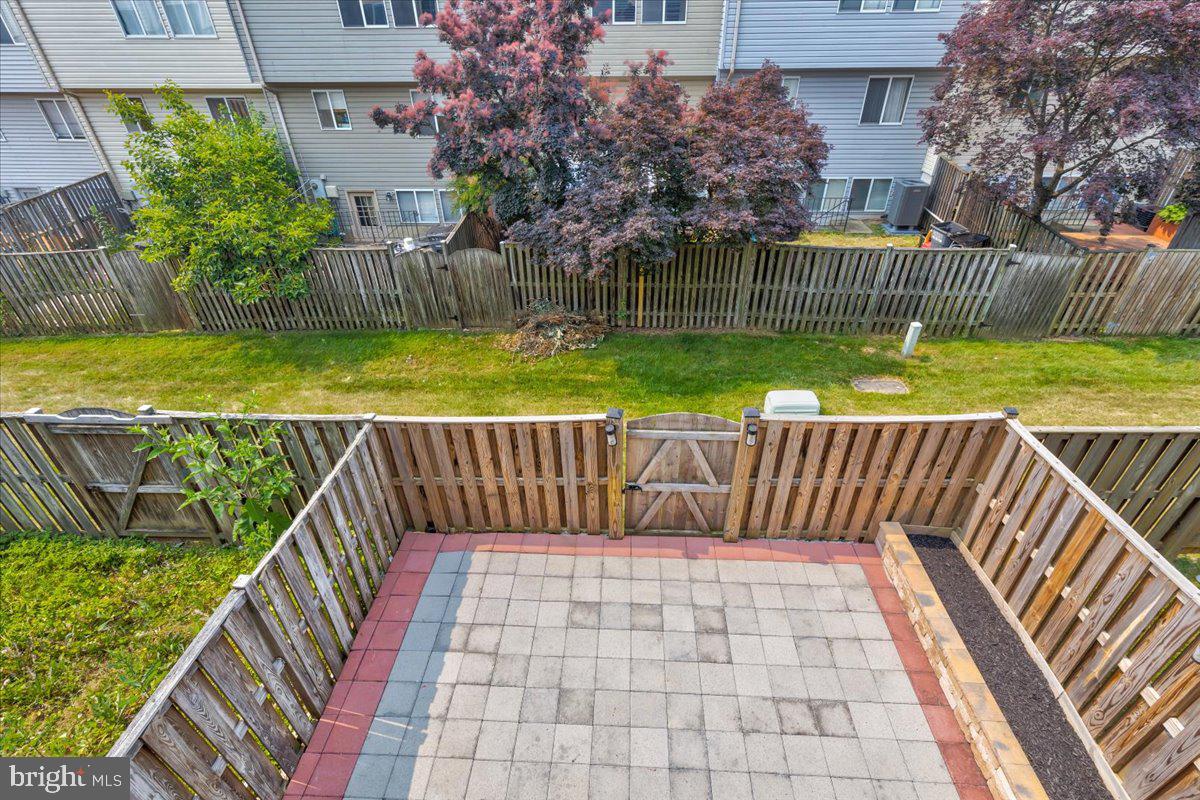 14043 Winding Ridge Lane Centreville, VA 20121 - Photo 33 of 37