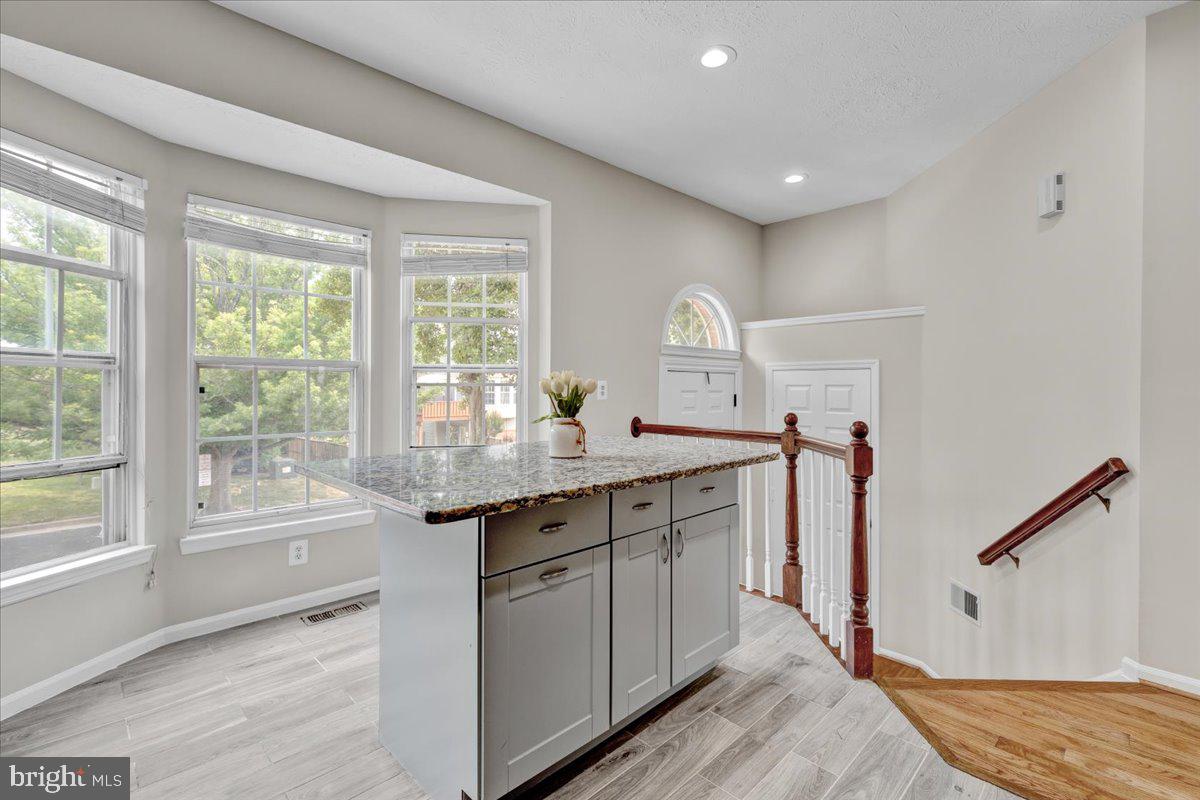 14043 Winding Ridge Lane Centreville, VA 20121 - Photo 9 of 37