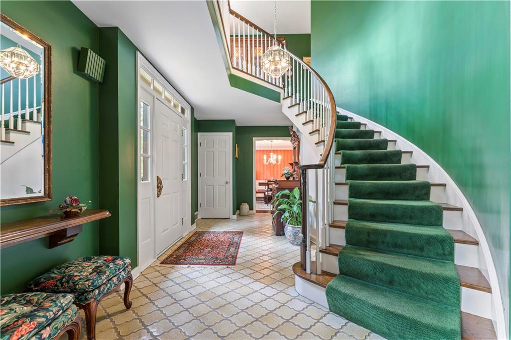 106 Silent Run Road Pittsburgh, PA 15238 - Photo 3 of 25 Gallery Image 3