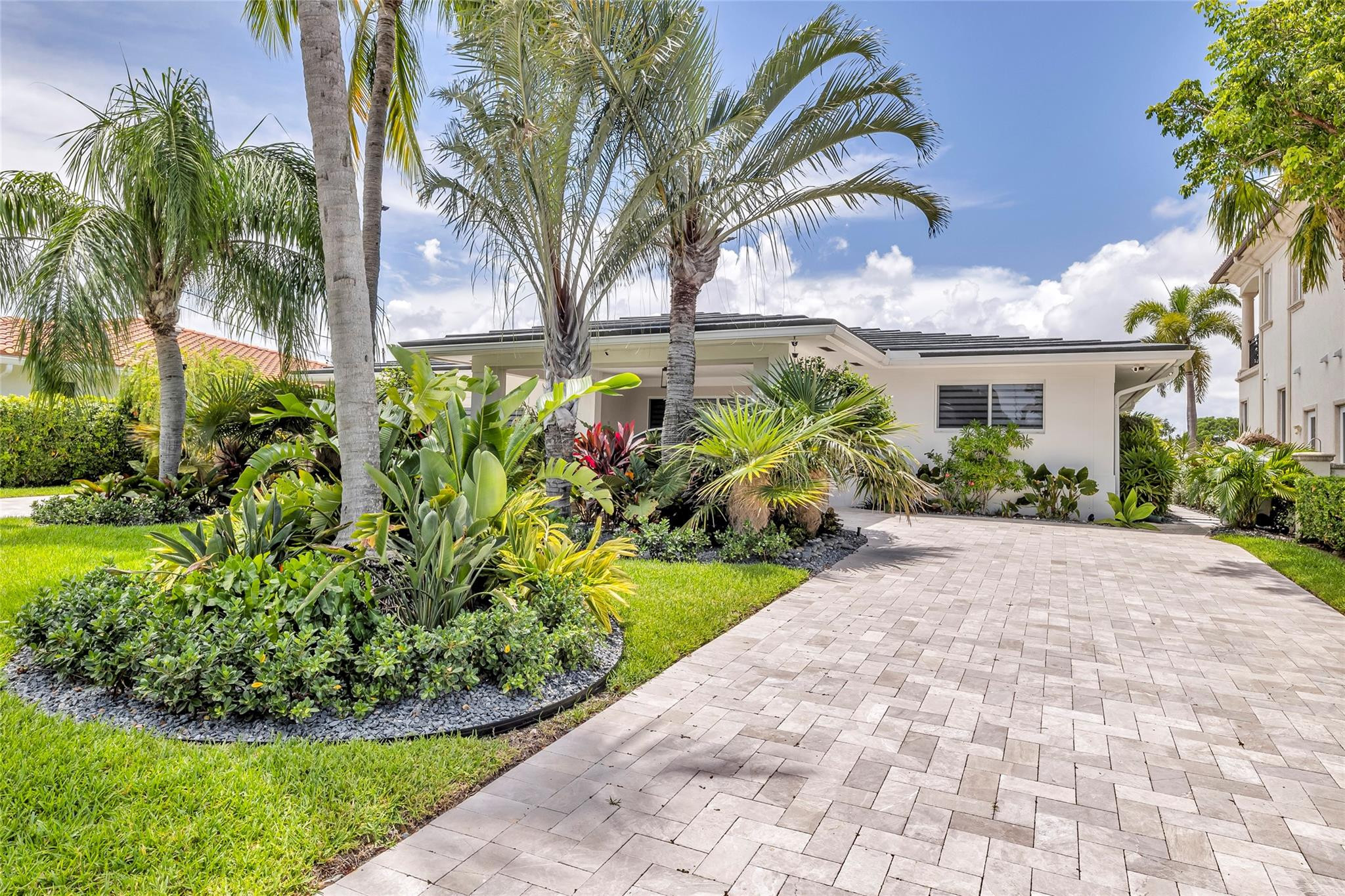 2005 North Riverside Drive Pompano Beach, FL 33062 - Photo 9 of 56 Photo 9