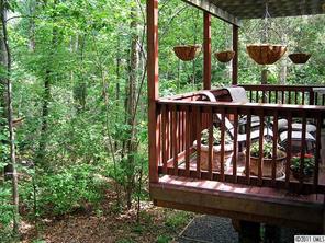 17 Catawba Ridge Road Lake Wylie, SC 29710 - Photo 4 of 16 a view of a chairs and table in patio