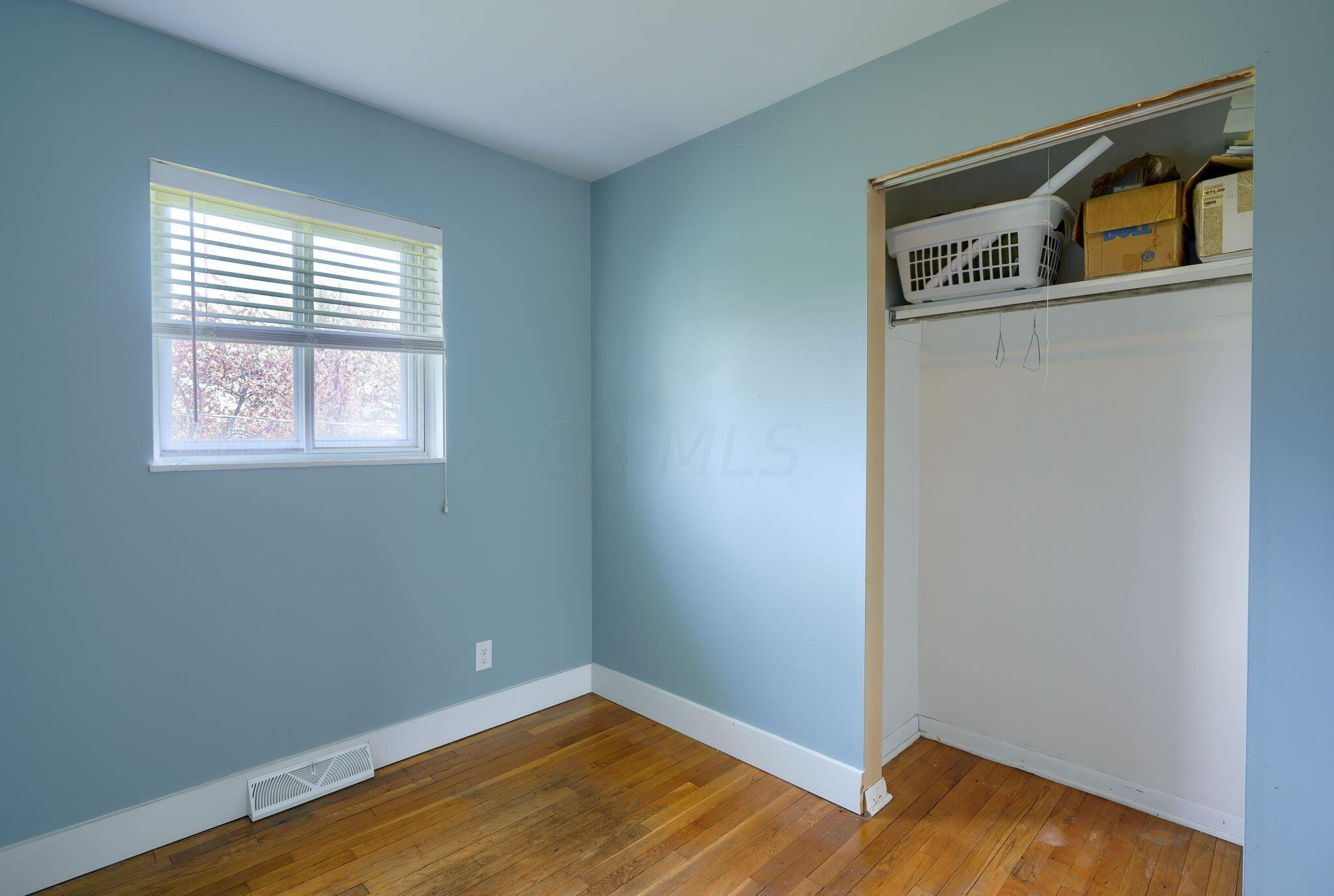 2493 East Howard Road Columbus, OH 43207 - Photo 22 of 39 2493 E Howard Rd (42)