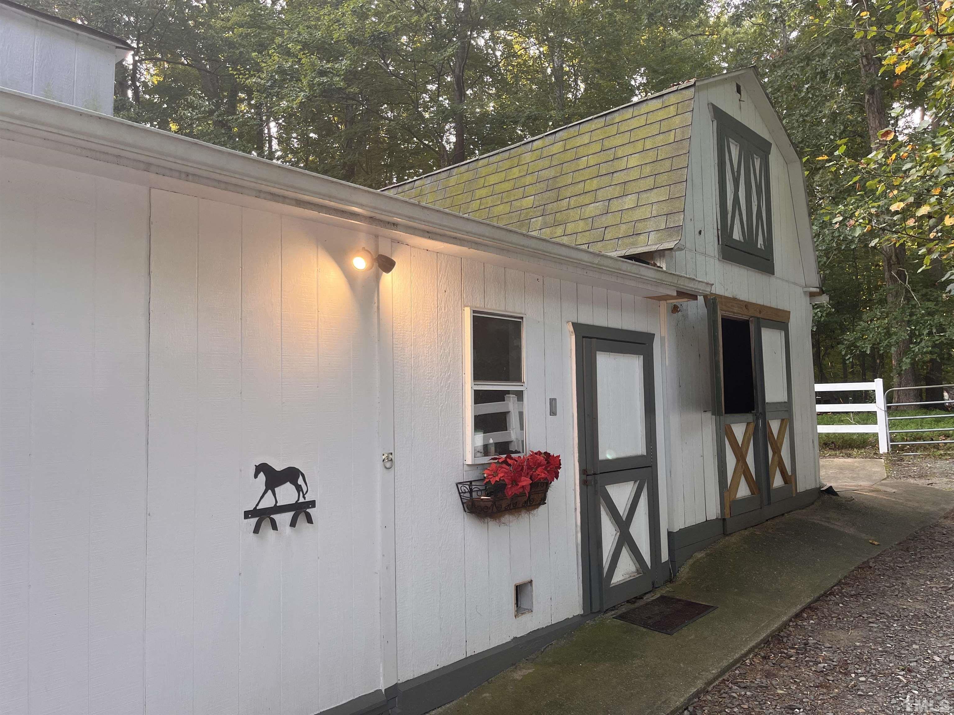 3421 Horseshoe Bend Raleigh, NC 27613 - Photo 23 of 72 Gallery Image 23
