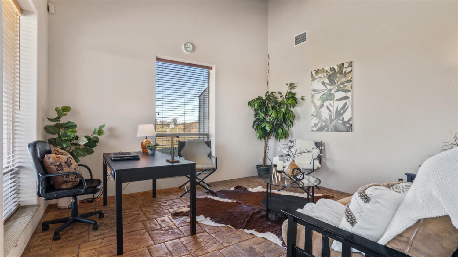 17000 Latrobe Road Plymouth, CA 95669 - Photo 19 of 41 a living room with furniture