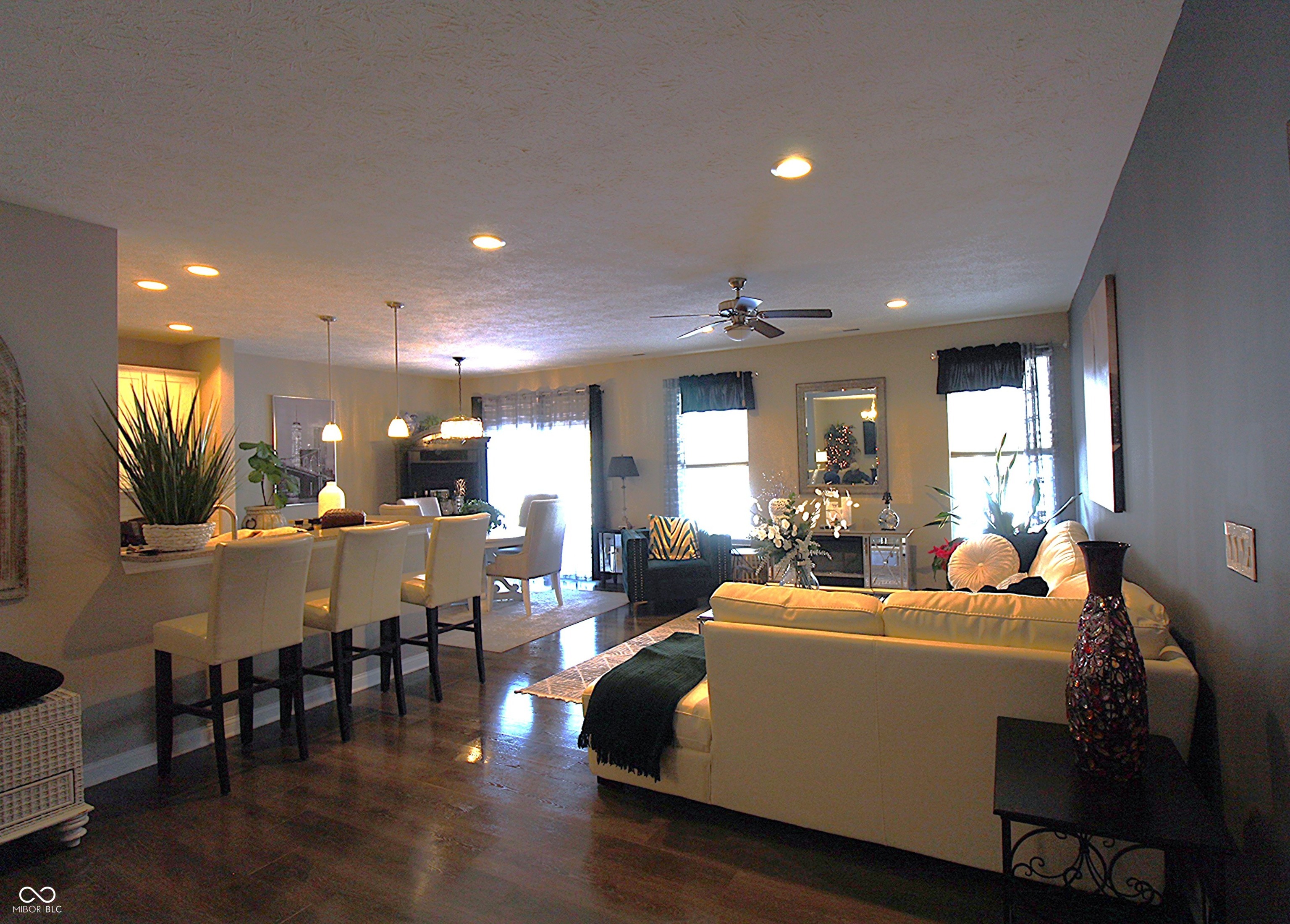 6351 Filly Circle Indianapolis, IN 46260 - Photo 4 of 21