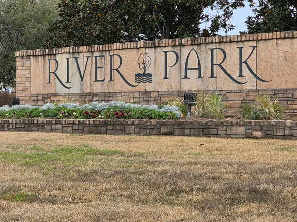 $2,450 | 2715 Riverhollow Lane, Sugar Land, TX 77479
