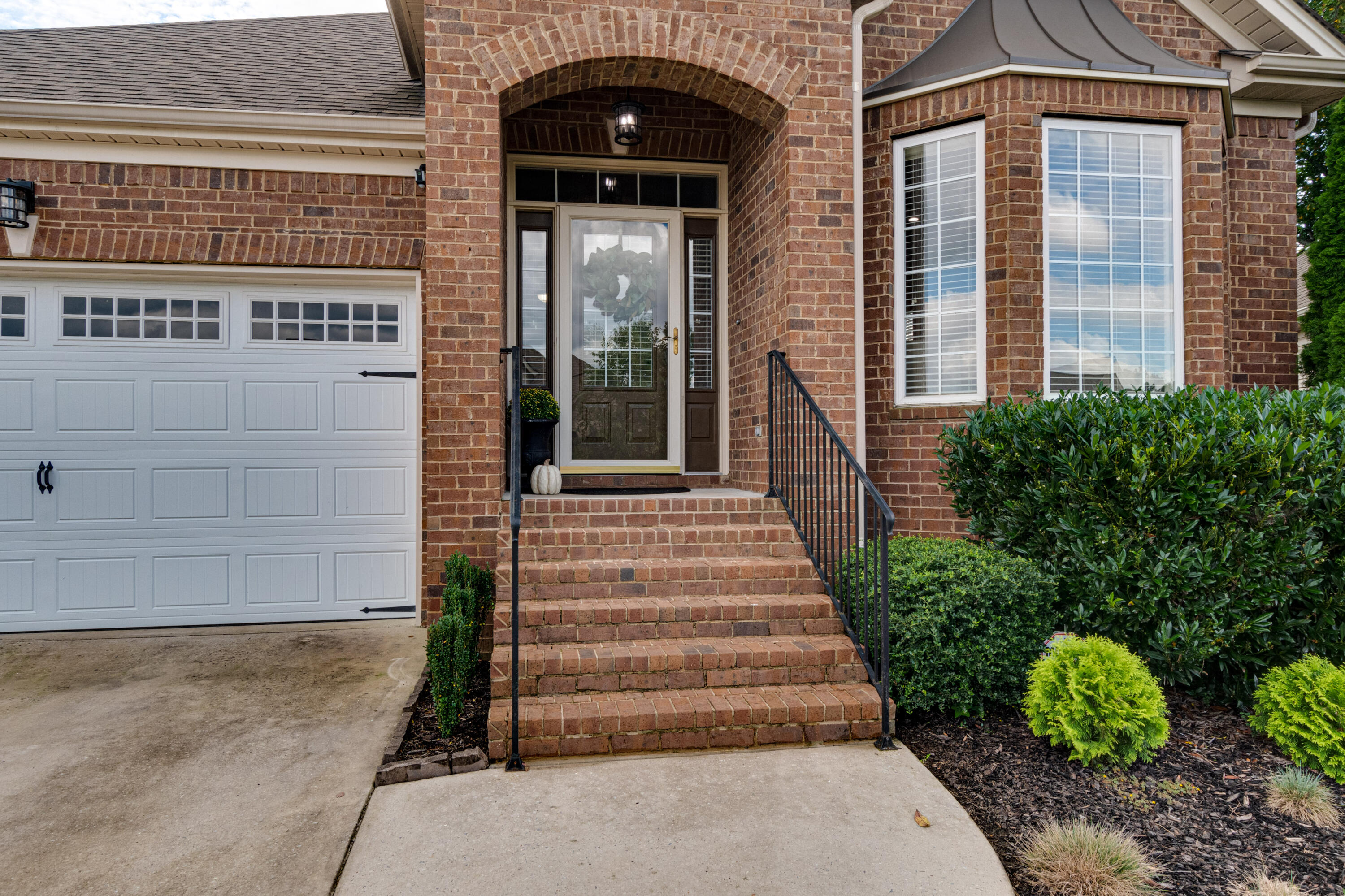6720 Kenton Ridge Circle Chattanooga, TN 37421 - Photo 3 of 31 6720 Kenton Ridge Cir-3