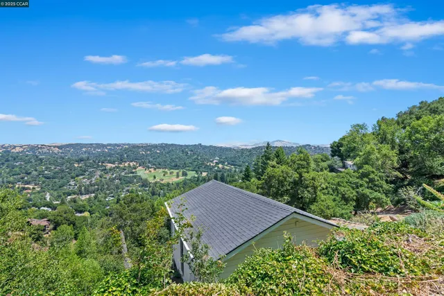 $1,295,000 | 85 La Encinal, Orinda, CA 94563