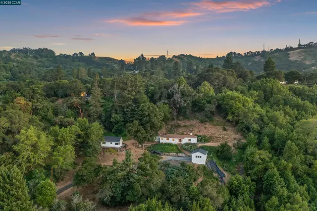 $1,295,000 | 85 La Encinal, Orinda, CA 94563