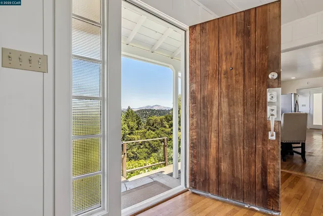 $1,295,000 | 85 La Encinal, Orinda, CA 94563