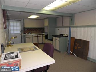 68 Edgewood Road Bordentown, NJ 08505 - Photo 4 of 12 Gallery Image 4