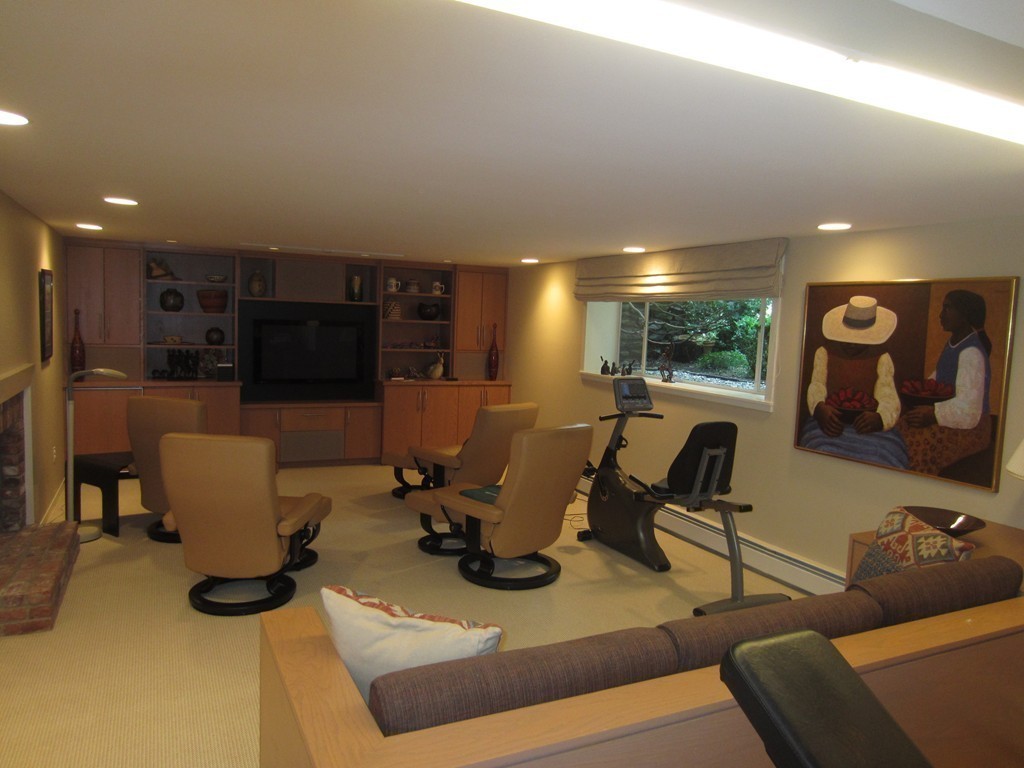 195 Westerly Road Weston, MA 02493 - Photo 25 of 26 Gallery Image 25