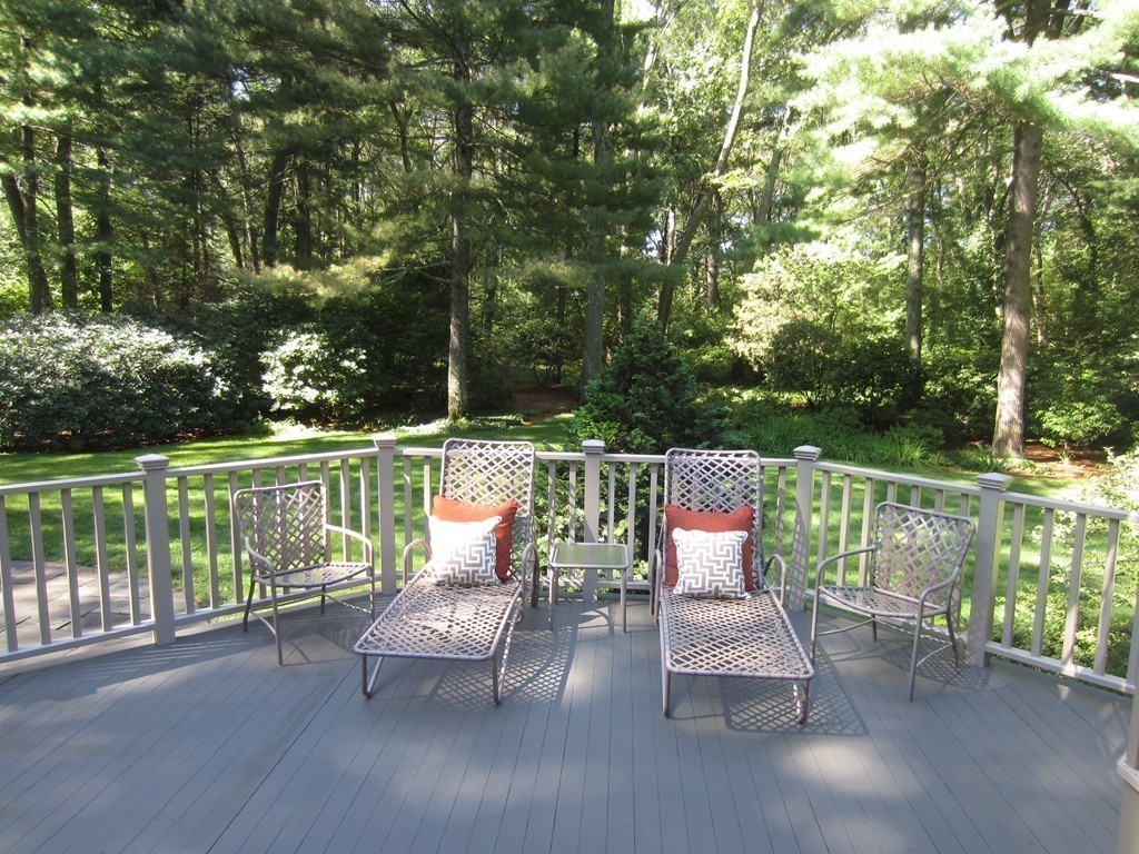 195 Westerly Road Weston, MA 02493 - Photo 4 of 26 Gallery Image 4