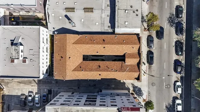 $2,300,000 | 625 East Broadway, Long Beach, CA 90802