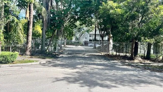 $1,650 | 17255 Southwest 95th Avenue, Unit 350, Palmetto Bay, FL 33157