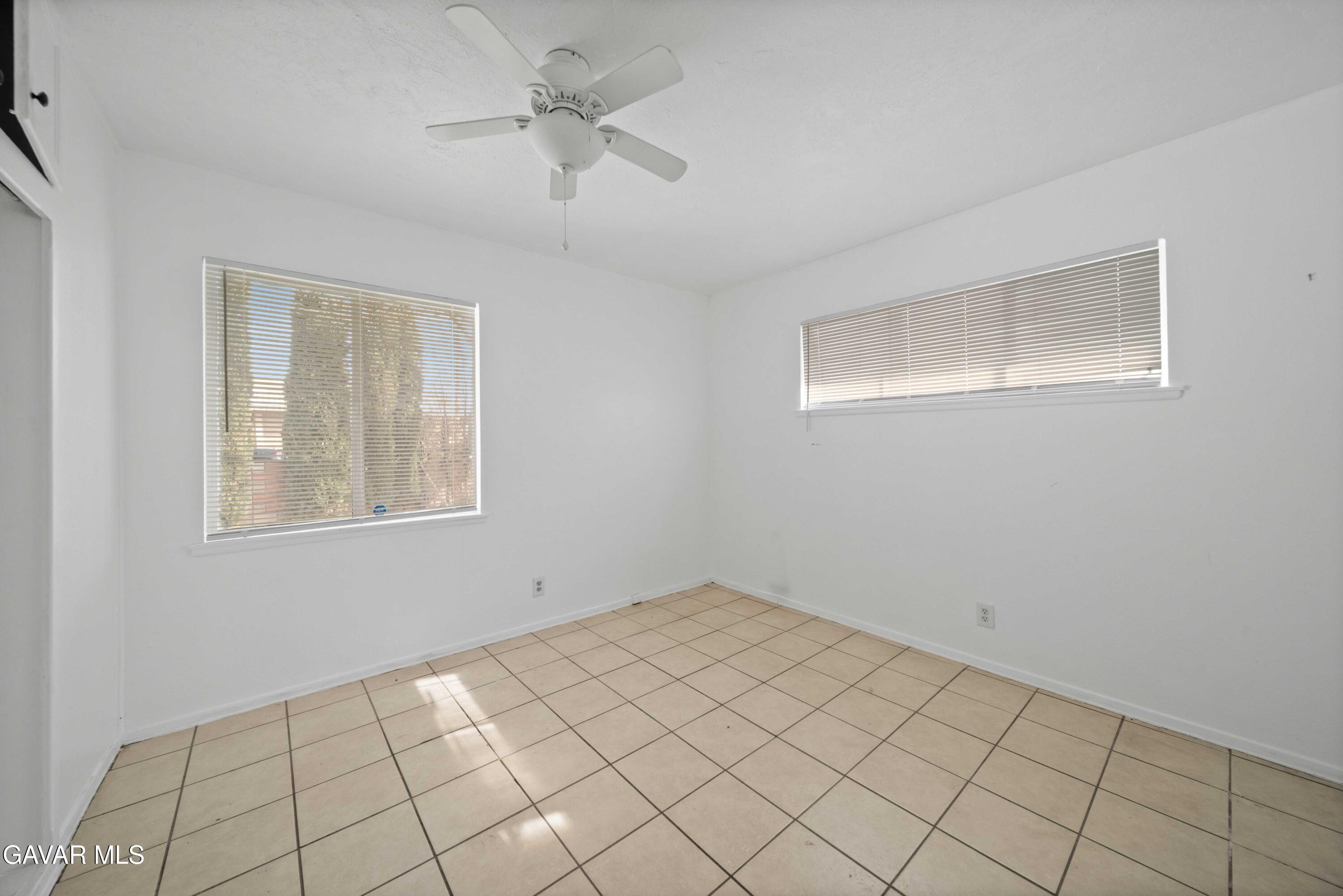 2000 Shasta Street Mojave, CA 93501 - Photo 11 of 21 a view of an empty room with a window