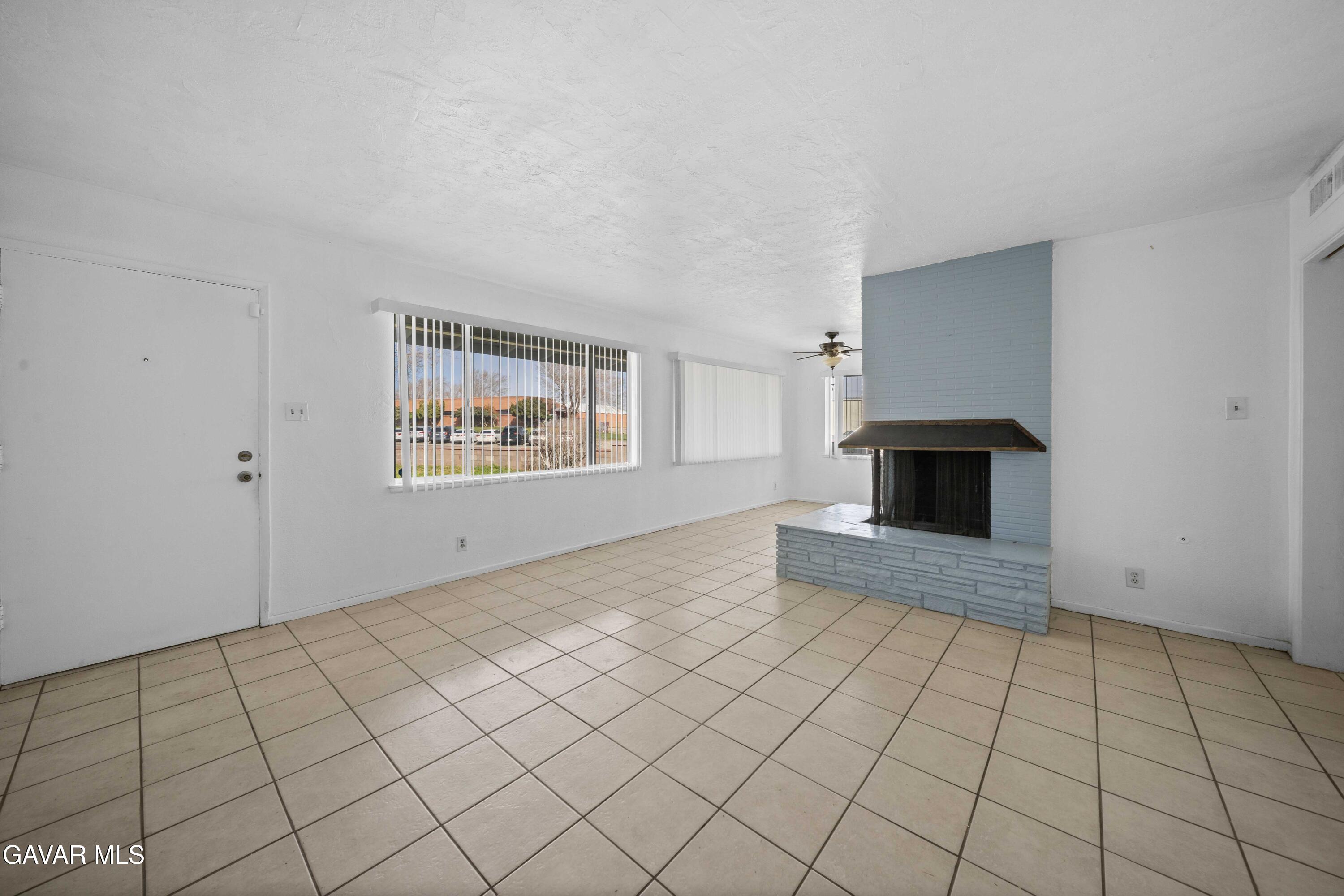 2000 Shasta Street Mojave, CA 93501 - Photo 5 of 21 5