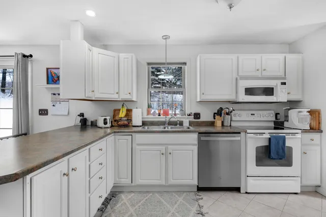 $420,690 | 9 Jill Street, Lewiston, ME 04240