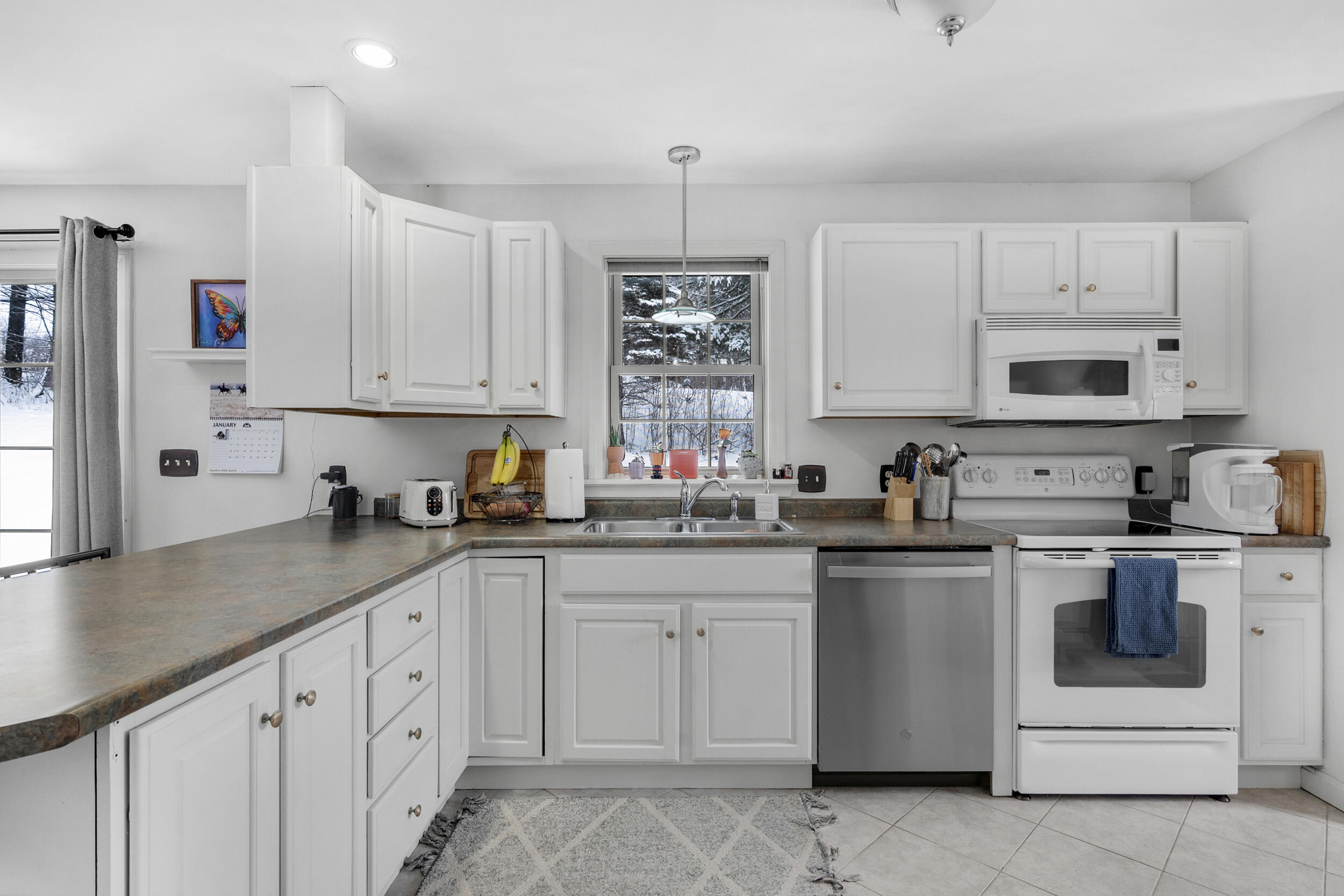 9 Jill Street Lewiston, ME 04240 - Photo 12 of 58 12_9jill-3