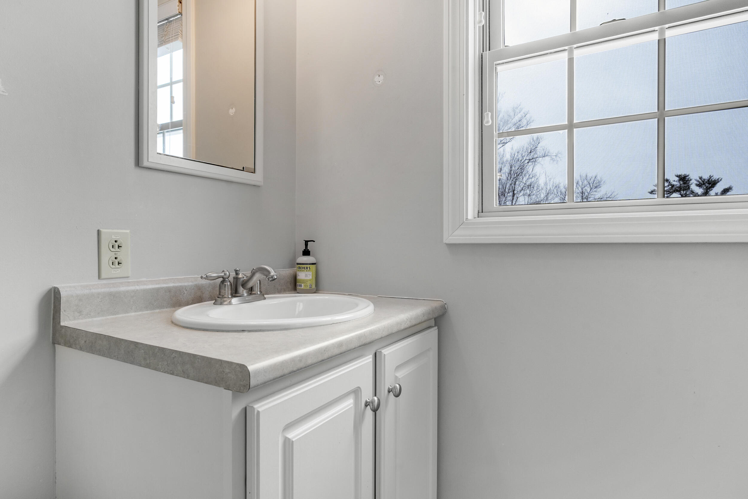 9 Jill Street Lewiston, ME 04240 - Photo 43 of 58 42_9jill-33