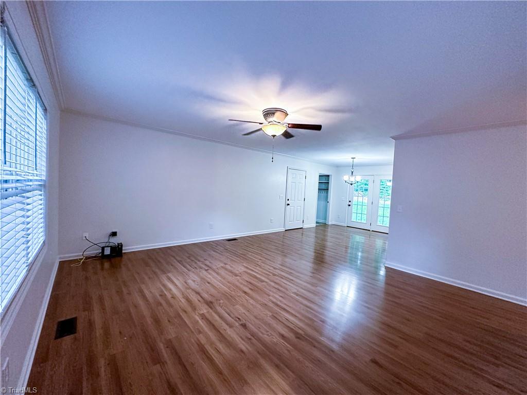 2368 W.O.W. Road Randleman, NC 27317 - Photo 9 of 31 Living Room / Great Room