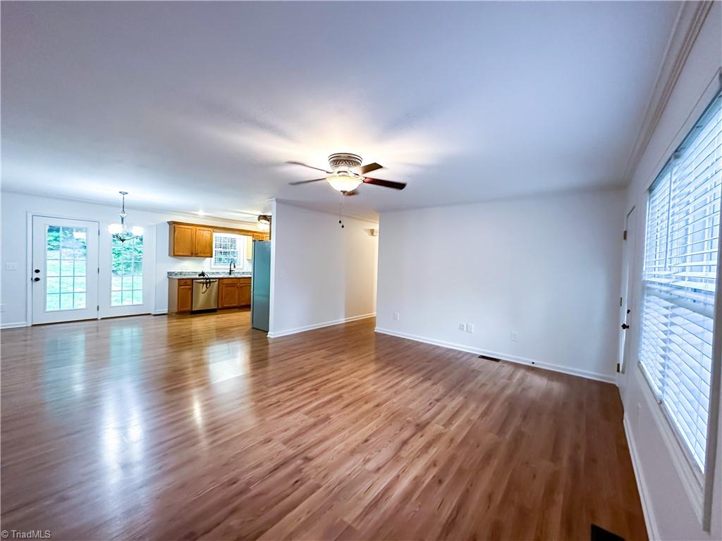 2368 W.O.W. Road Randleman, NC 27317 - Photo 10 of 31 Living Room / Great Room