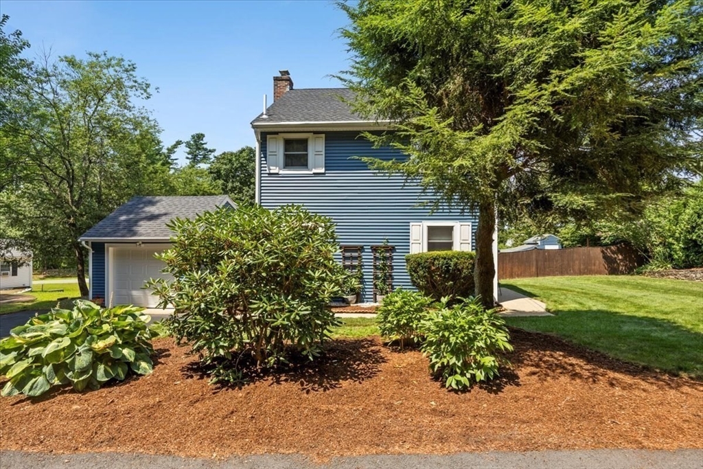 60 Scadding Street Taunton, MA 02780 - Photo 4 of 37 Gallery Image 4