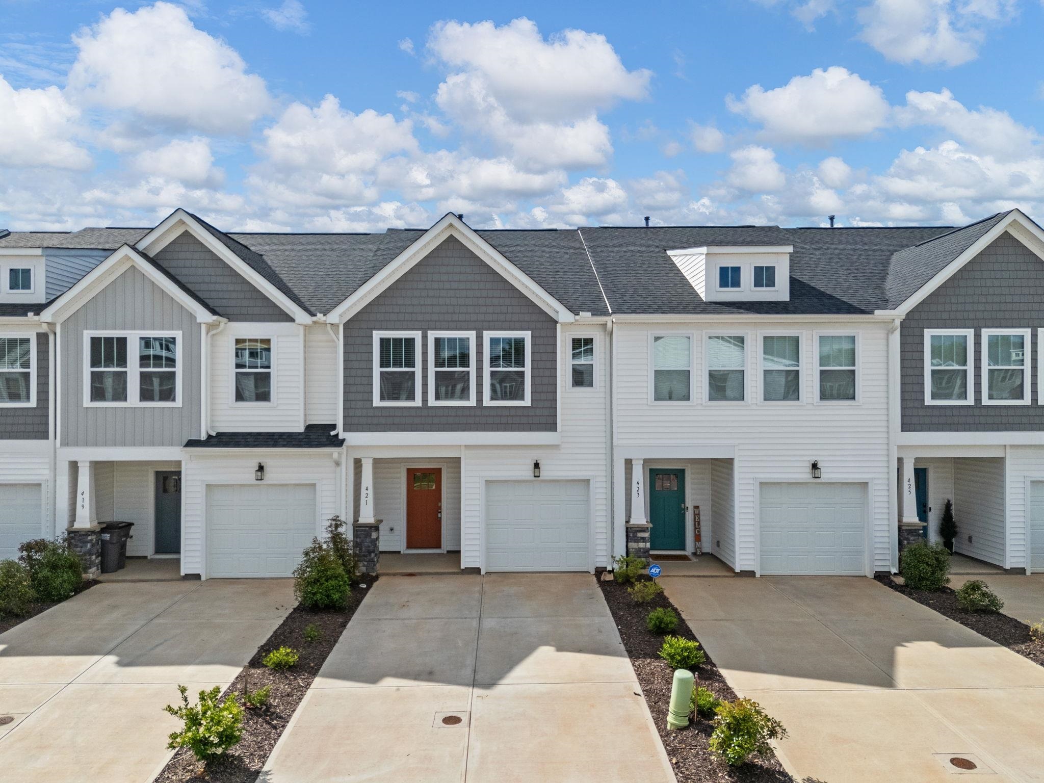 421 Hazelcote Road Greenville, SC 29611 - Photo 5 of 41