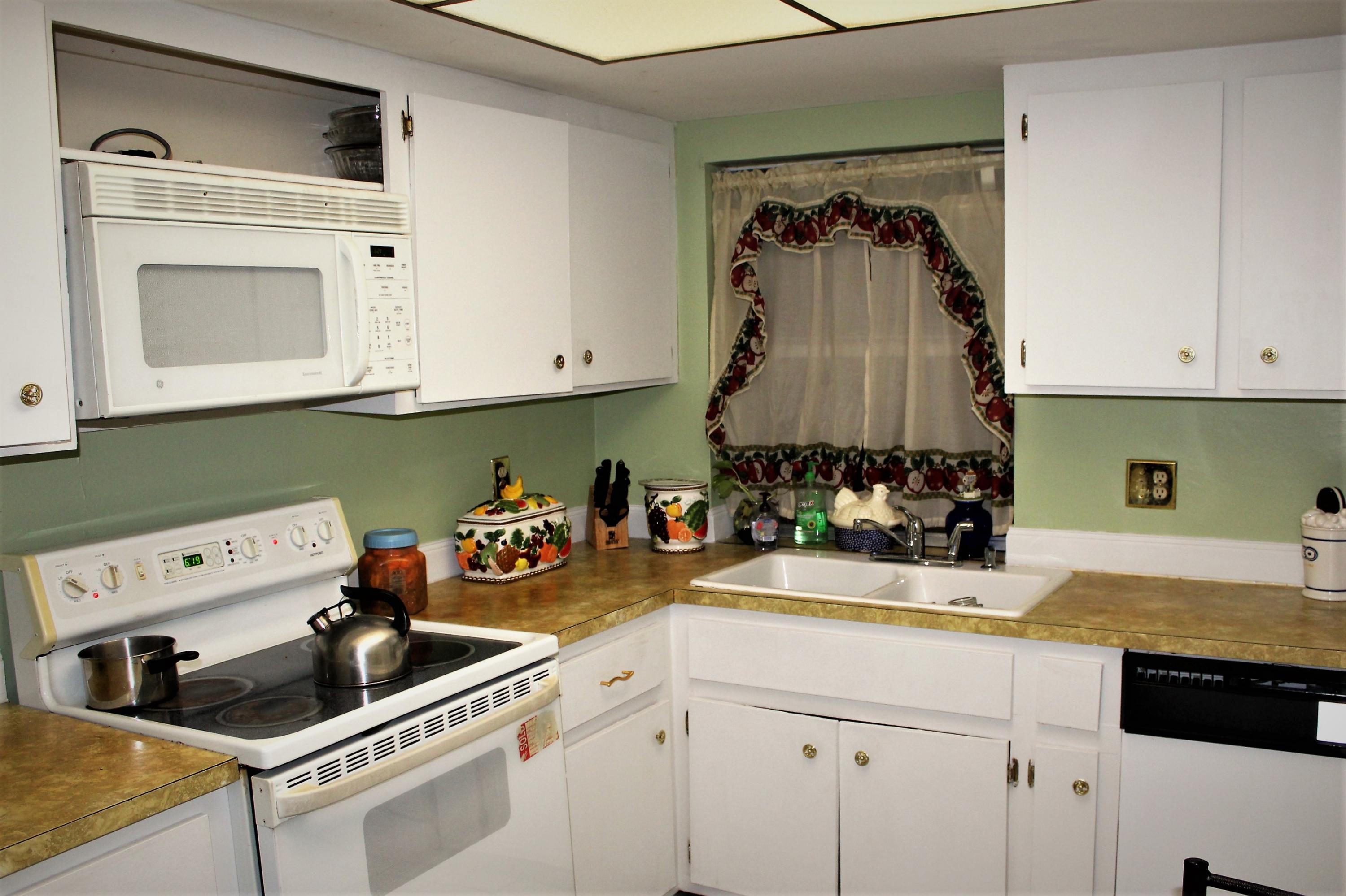 22195 Southwest 65th Terrace Boca Raton, FL 33428 - Photo 7 of 15 IMG_3629 (2)