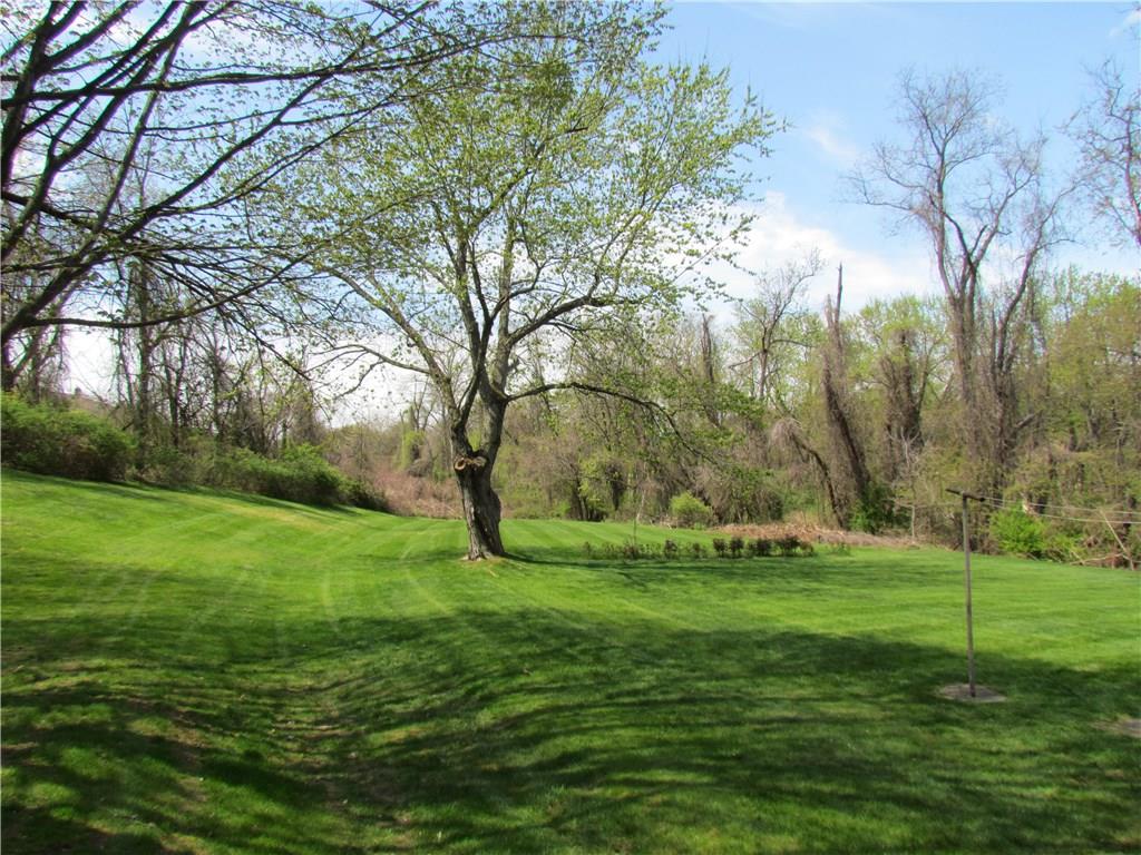 422 Balconade Drive Pittsburgh, PA 15236 - Photo 21 of 25