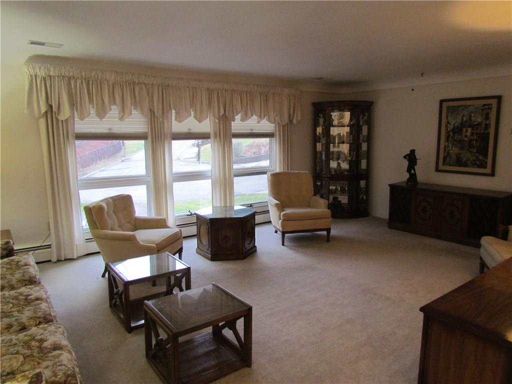 422 Balconade Drive Pittsburgh, PA 15236 - Photo 9 of 25