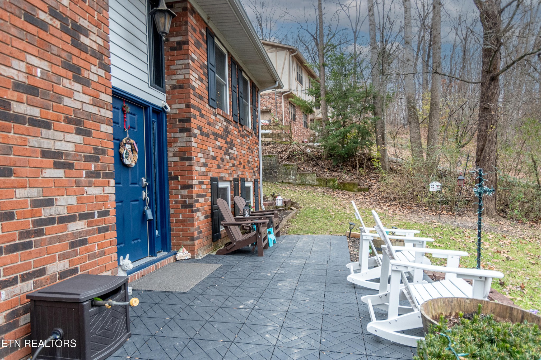 109 Ivy Lane Clinton, TN 37716 - Photo 2 of 36 a view of yard with patio