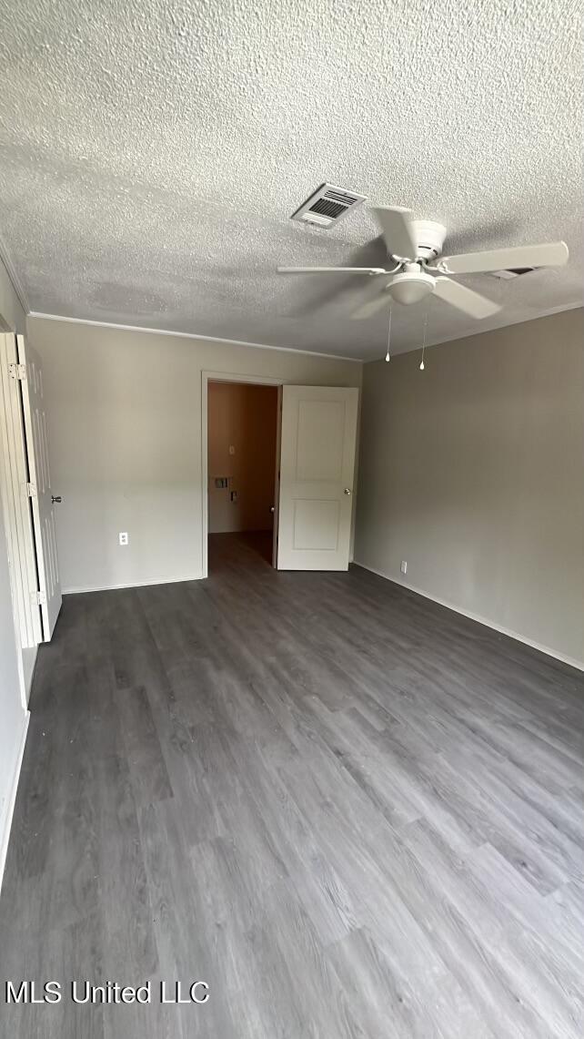 5406 Community Avenue Moss Point, MS 39563 - Photo 7 of 10 51D67534-B6E1-47D6-BC14-61DD74B71AED