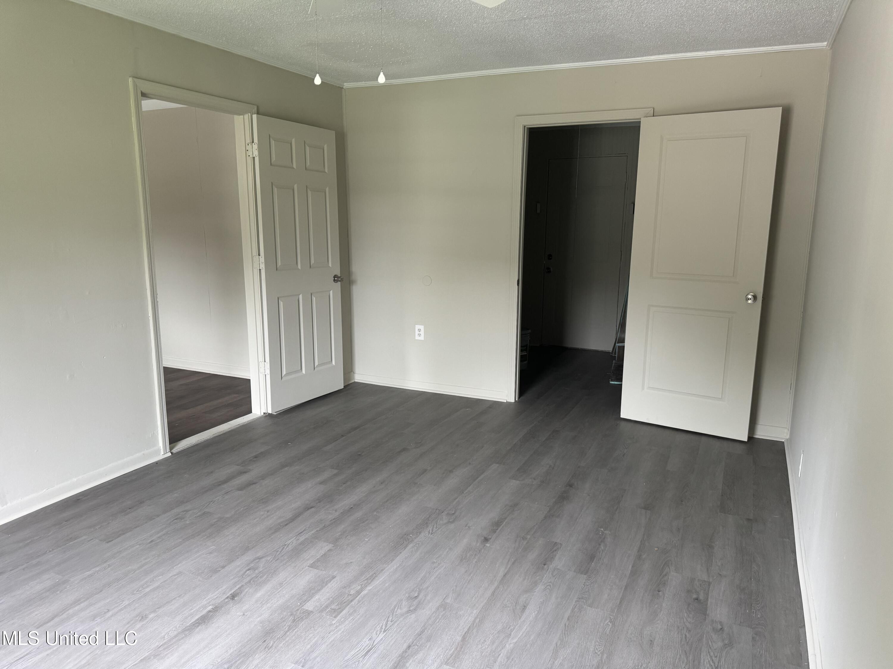 5406 Community Avenue Moss Point, MS 39563 - Photo 8 of 10 IMG_4365