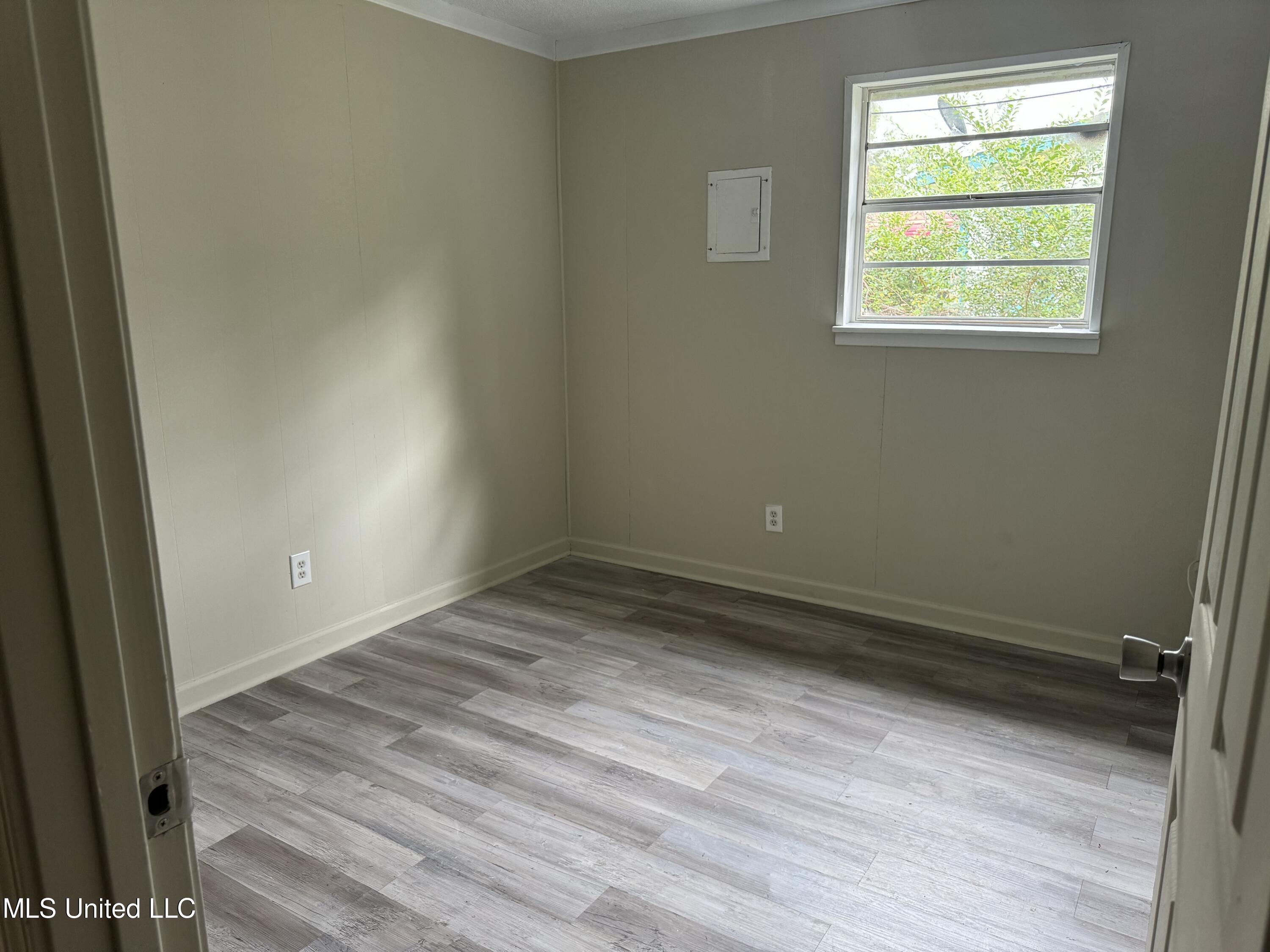 5406 Community Avenue Moss Point, MS 39563 - Photo 9 of 10 IMG_4368