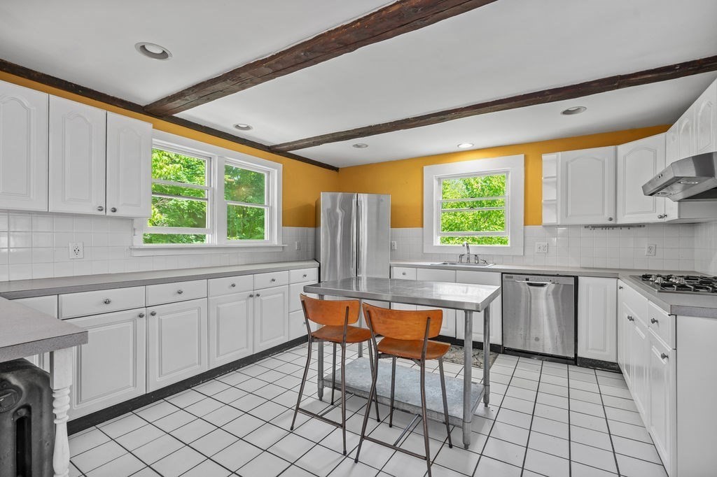 42 Elm Street Georgetown, MA 01833 - Photo 4 of 42