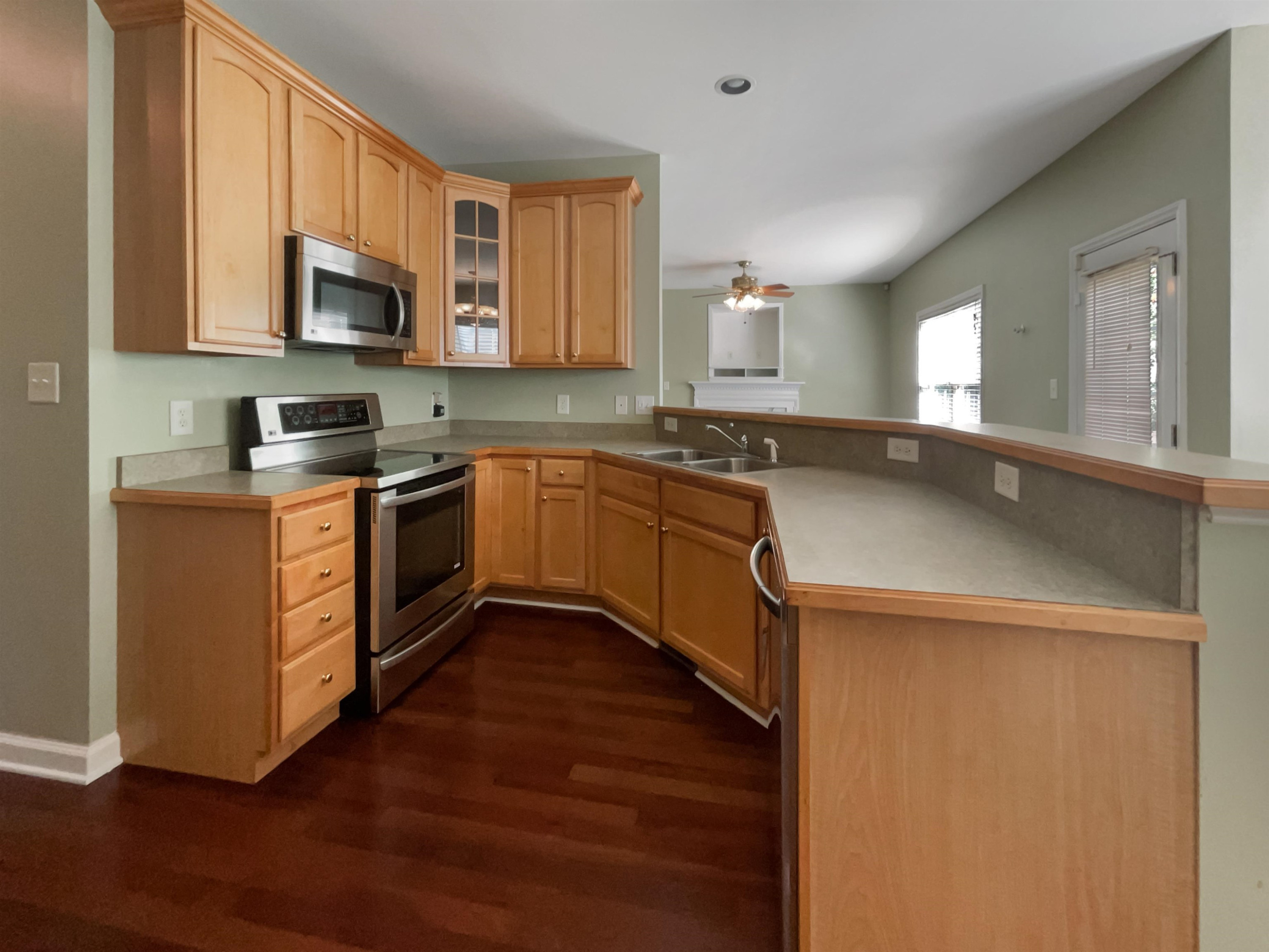 537 Seastone Street Raleigh, NC 27603 - Photo 4 of 25 Photo 4
