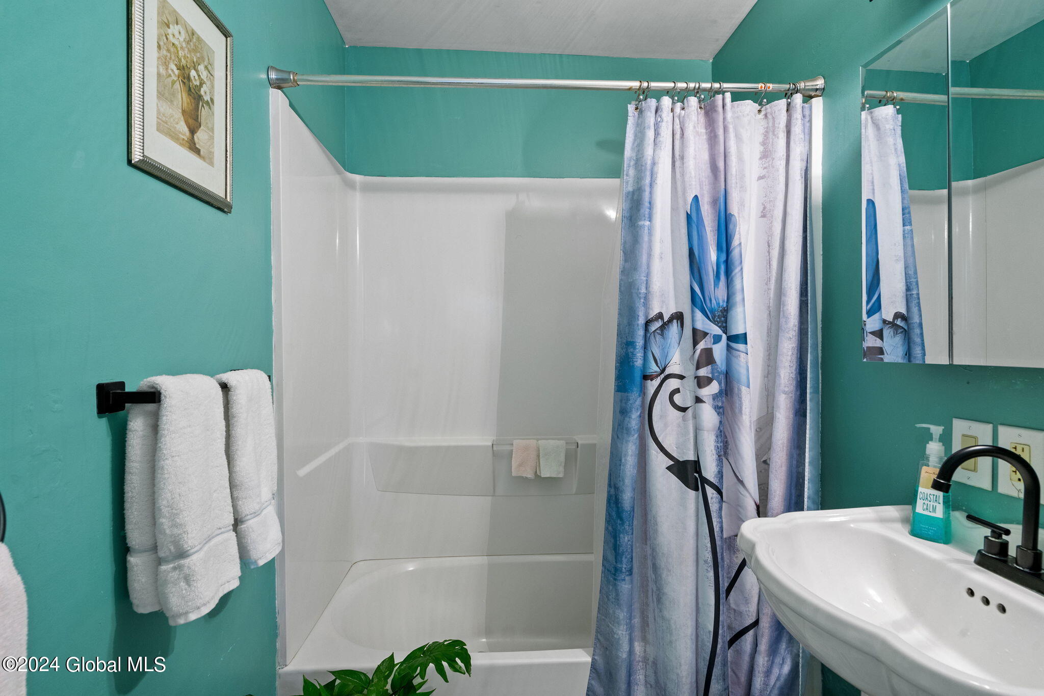 458 Chiswell Road Schenectady, NY 12304 - Photo 16 of 37 18-web-or-mls-458-chiswell-rd