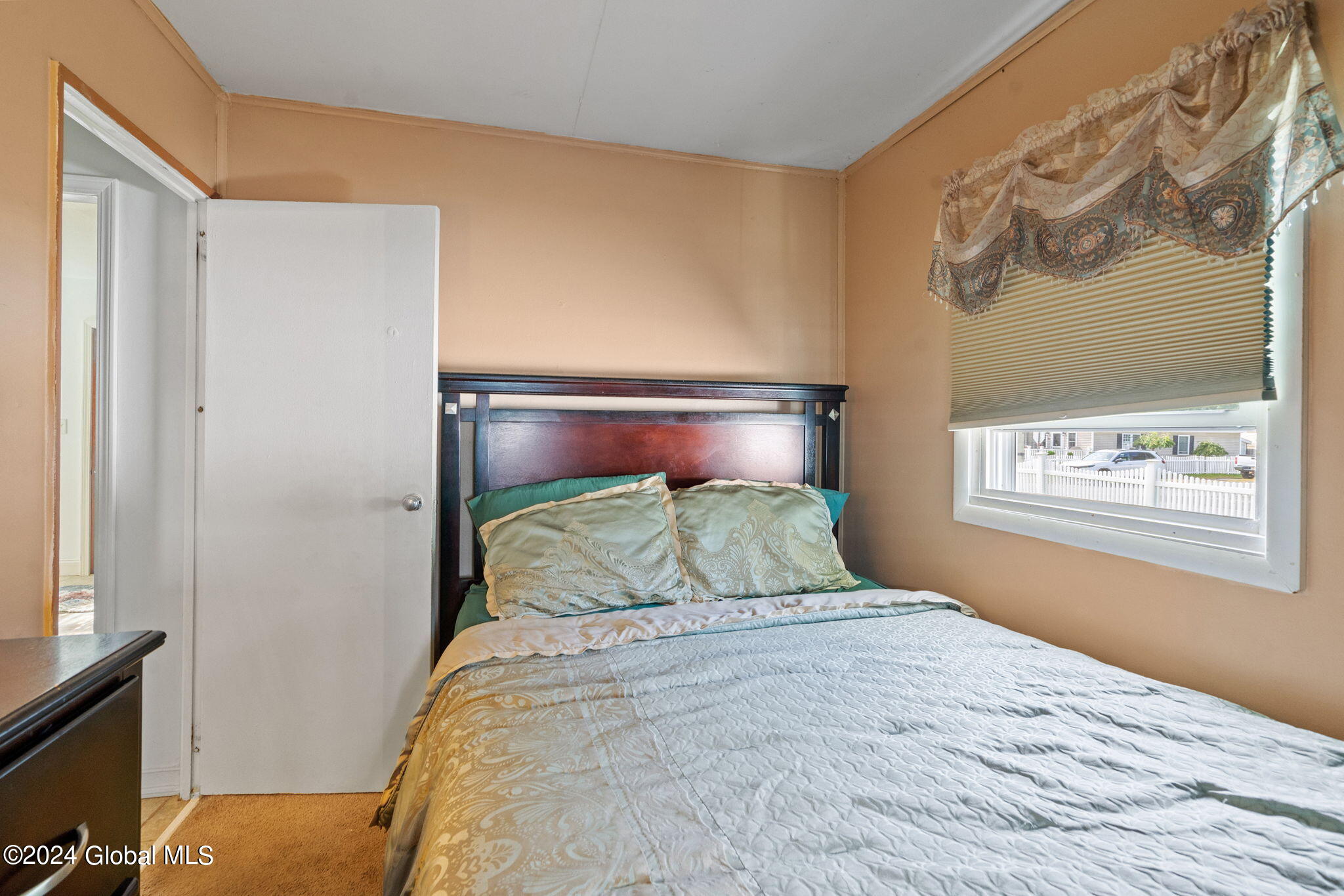 458 Chiswell Road Schenectady, NY 12304 - Photo 18 of 37 20-web-or-mls-458-chiswell-rd