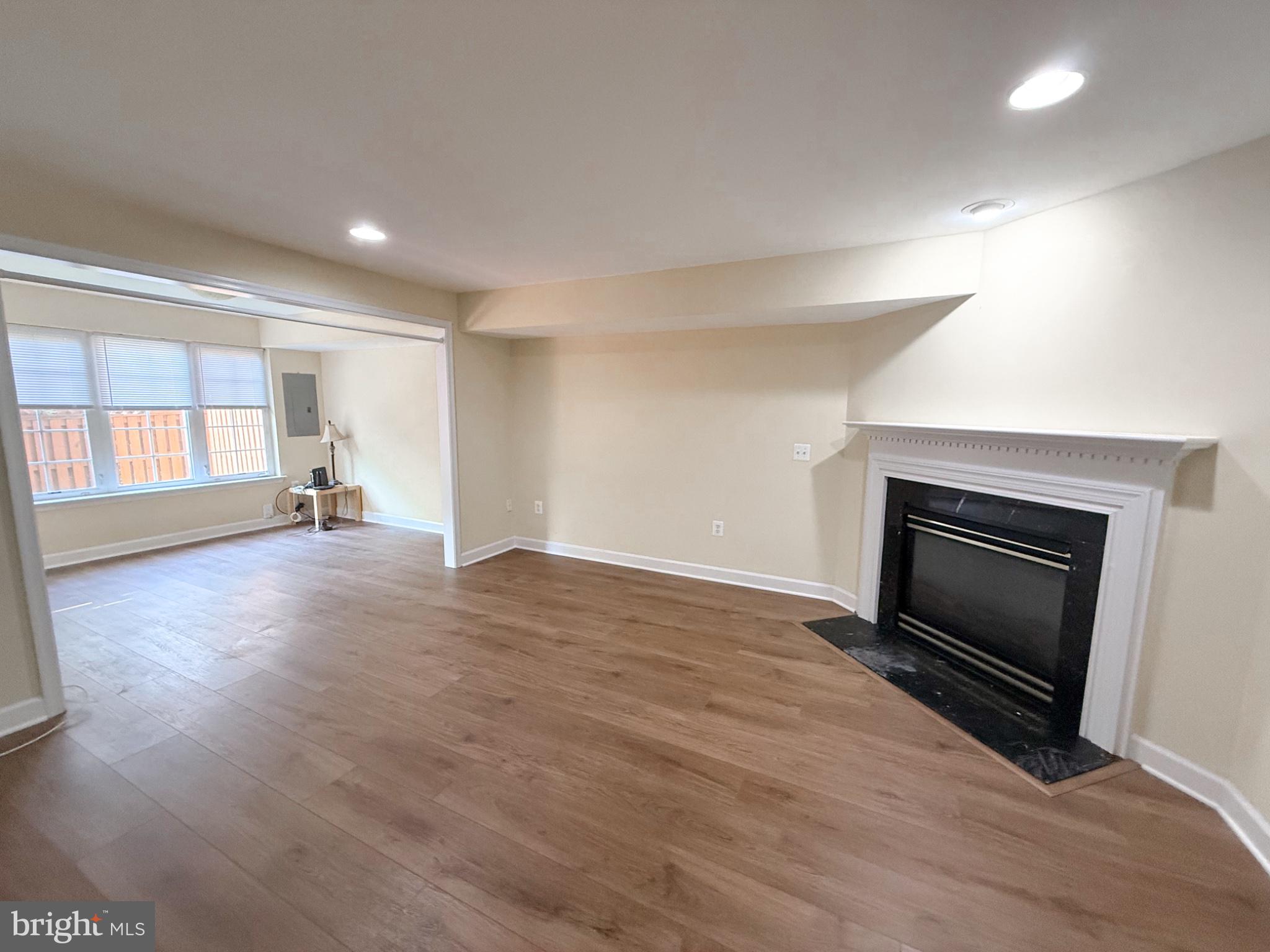 4228 Lower Drive Fairfax, VA 22030 - Photo 5 of 39 Gallery Image 5
