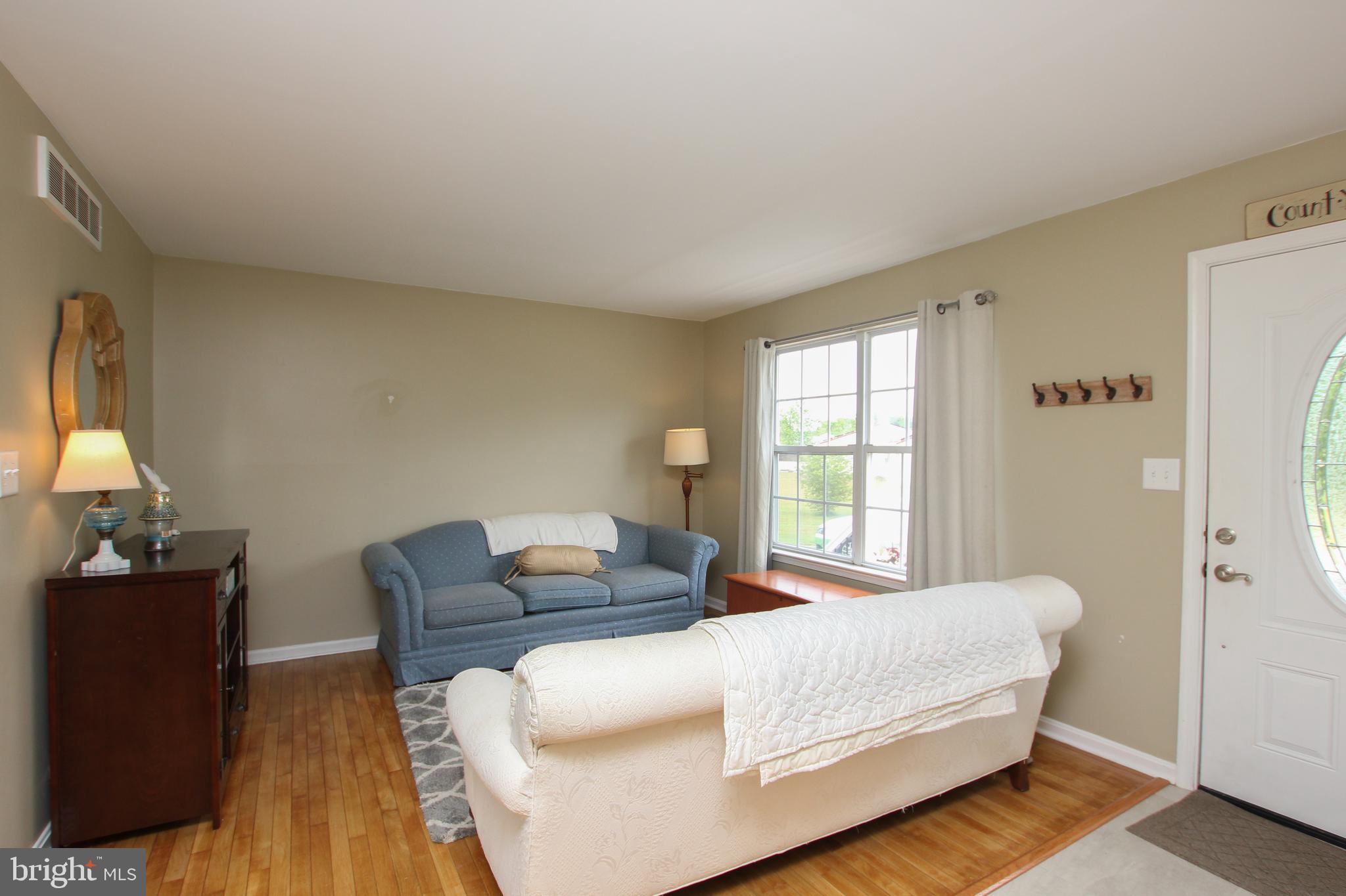 6900 Rabbit Run Hurlock, MD 21643 - Photo 3 of 50 Hardwood Floors