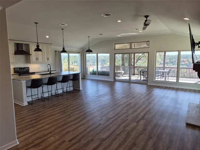 $3,100 | 12987 F M Road 2769 Road, Austin, TX 78726