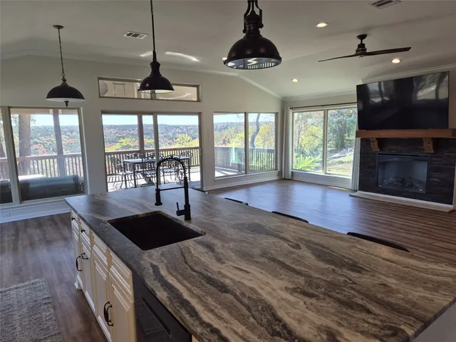 $3,100 | 12987 F M Road 2769 Road, Austin, TX 78726