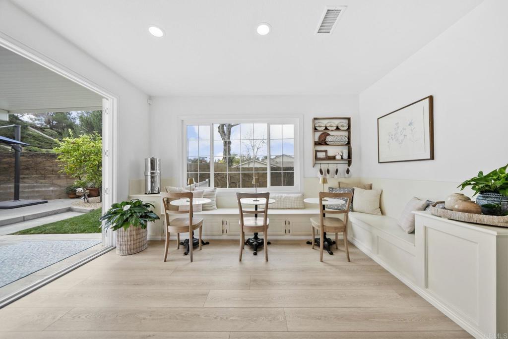 31401 Chemin Chevalier Temecula, CA 92591 - Photo 6 of 74 a living room with furniture and a large window