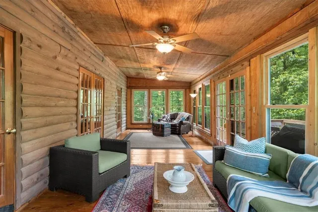 $365,000 | 15 Bailey Street, Whitesburg, GA 30185