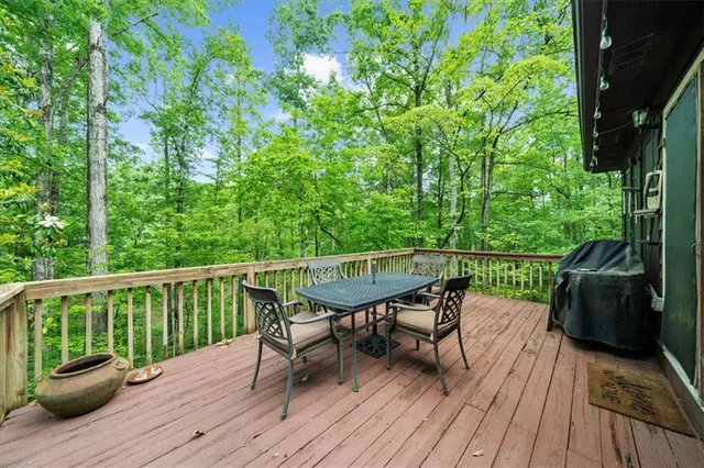 $365,000 | 15 Bailey Street, Whitesburg, GA 30185