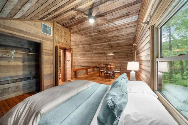 $365,000 | 15 Bailey Street, Whitesburg, GA 30185