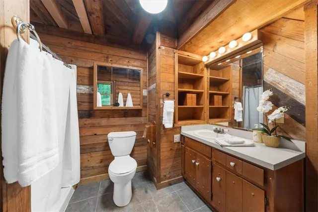 $365,000 | 15 Bailey Street, Whitesburg, GA 30185