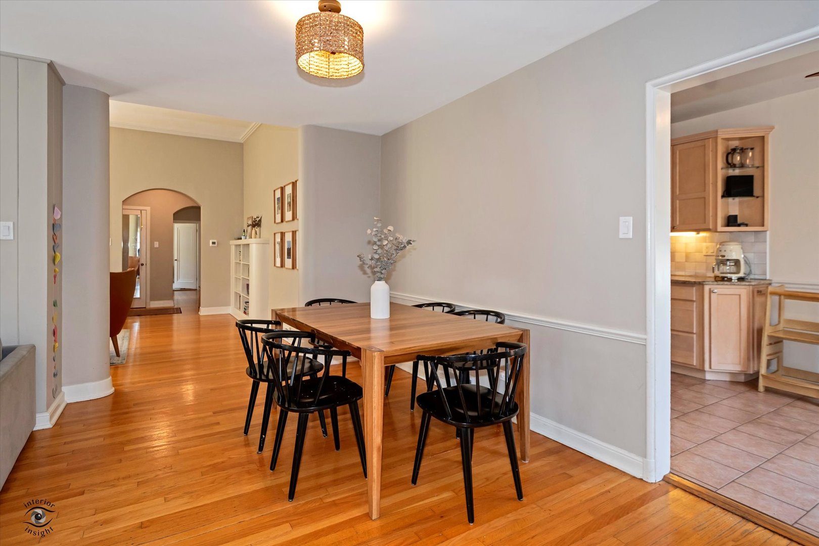 10025 South Hamilton Avenue Chicago, IL 60643 - Photo 18 of 51 a view of a dining room with furniture and wooden floor